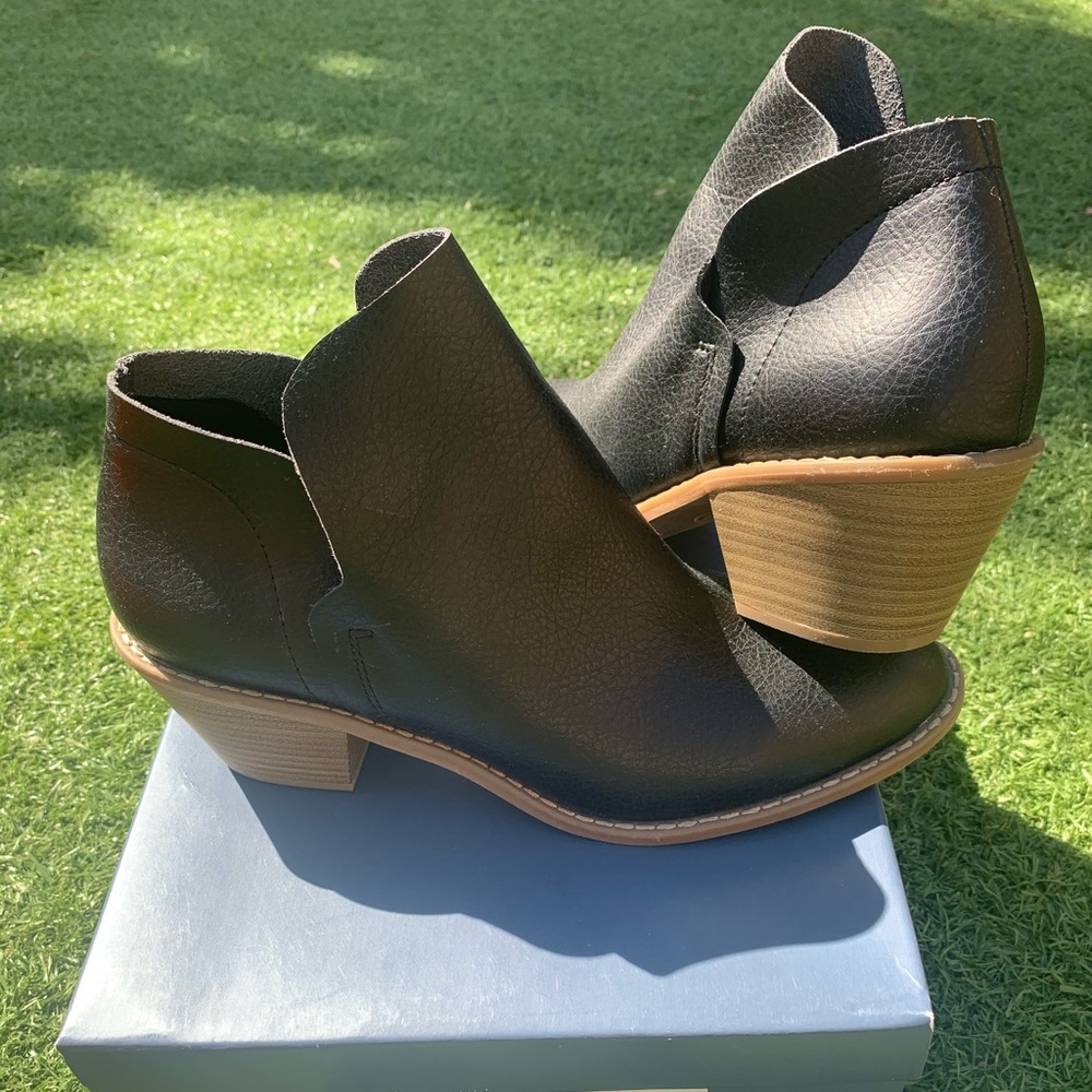 NIB black boots